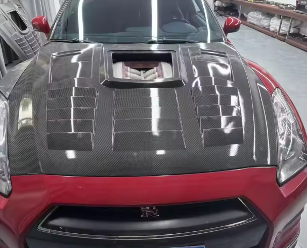 Nissan GTR R35 Exposed Engine Hood Carbon FIber