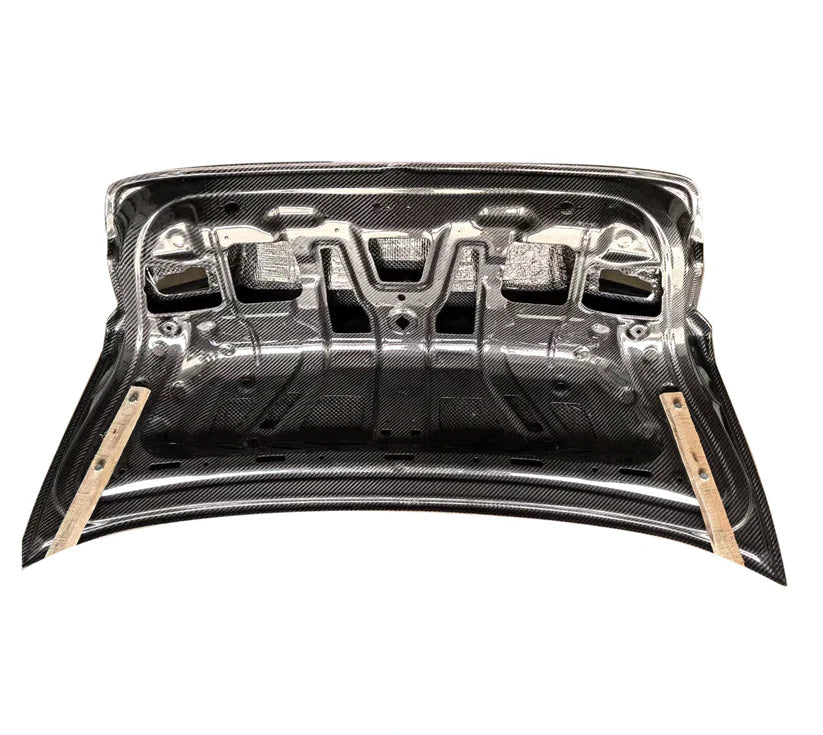 BMW F90 M5 OEM STYLE DRY CARBON FIBER TRUNK