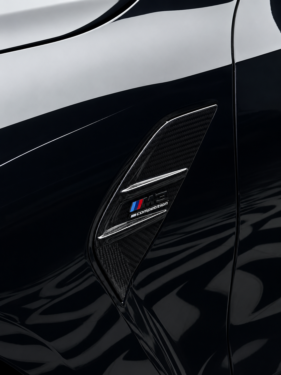 BMW G8X Dry Carbon Fiber Fender Air Knives V2