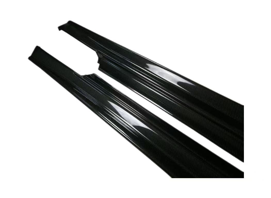 NIssan GTR R35 Carbon Fiber Side Skirts