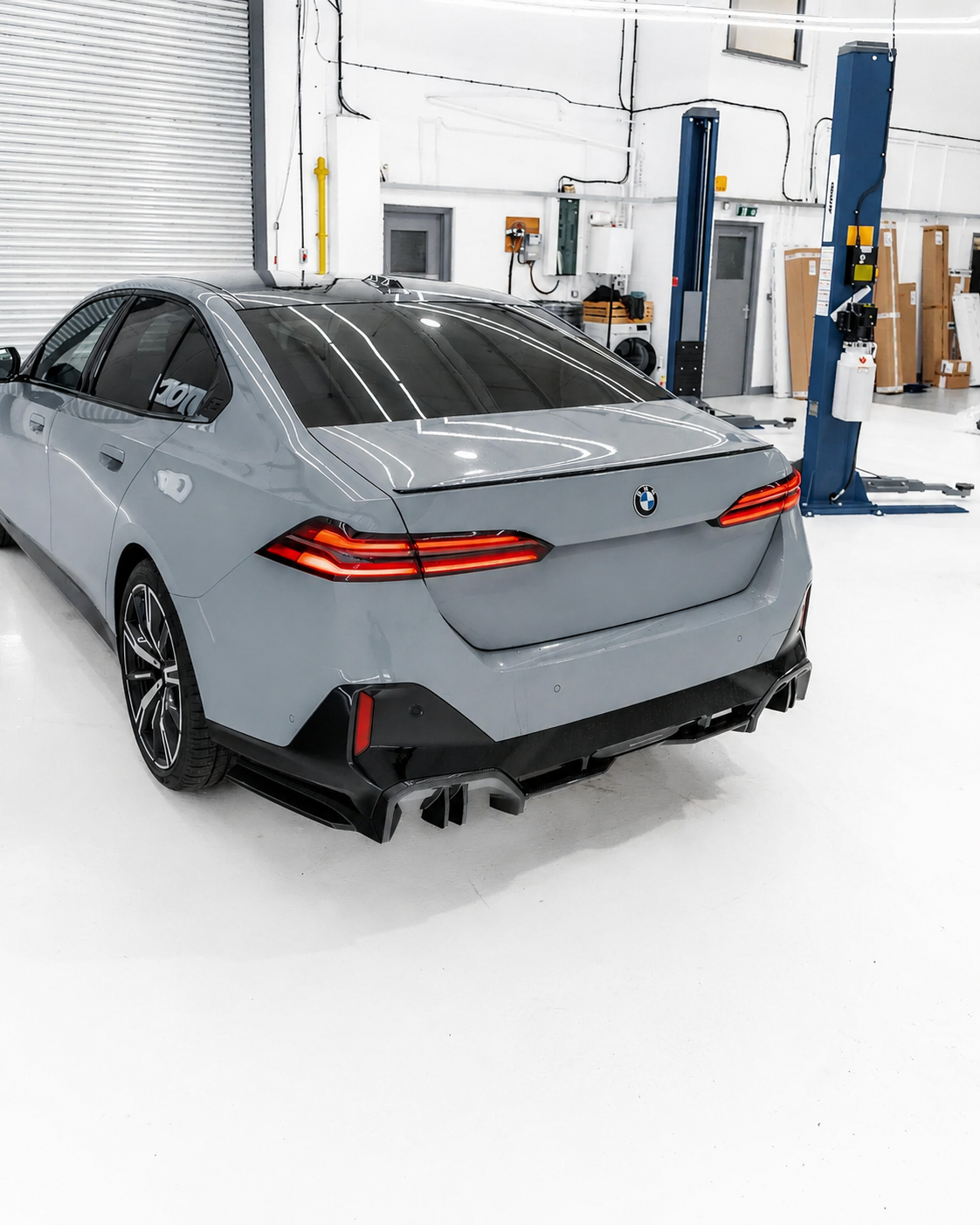 BMW G60 5 Series (2024+) Rear Diffuser