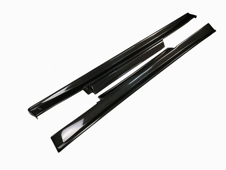 NIssan GTR R35 Carbon Fiber Side Skirts