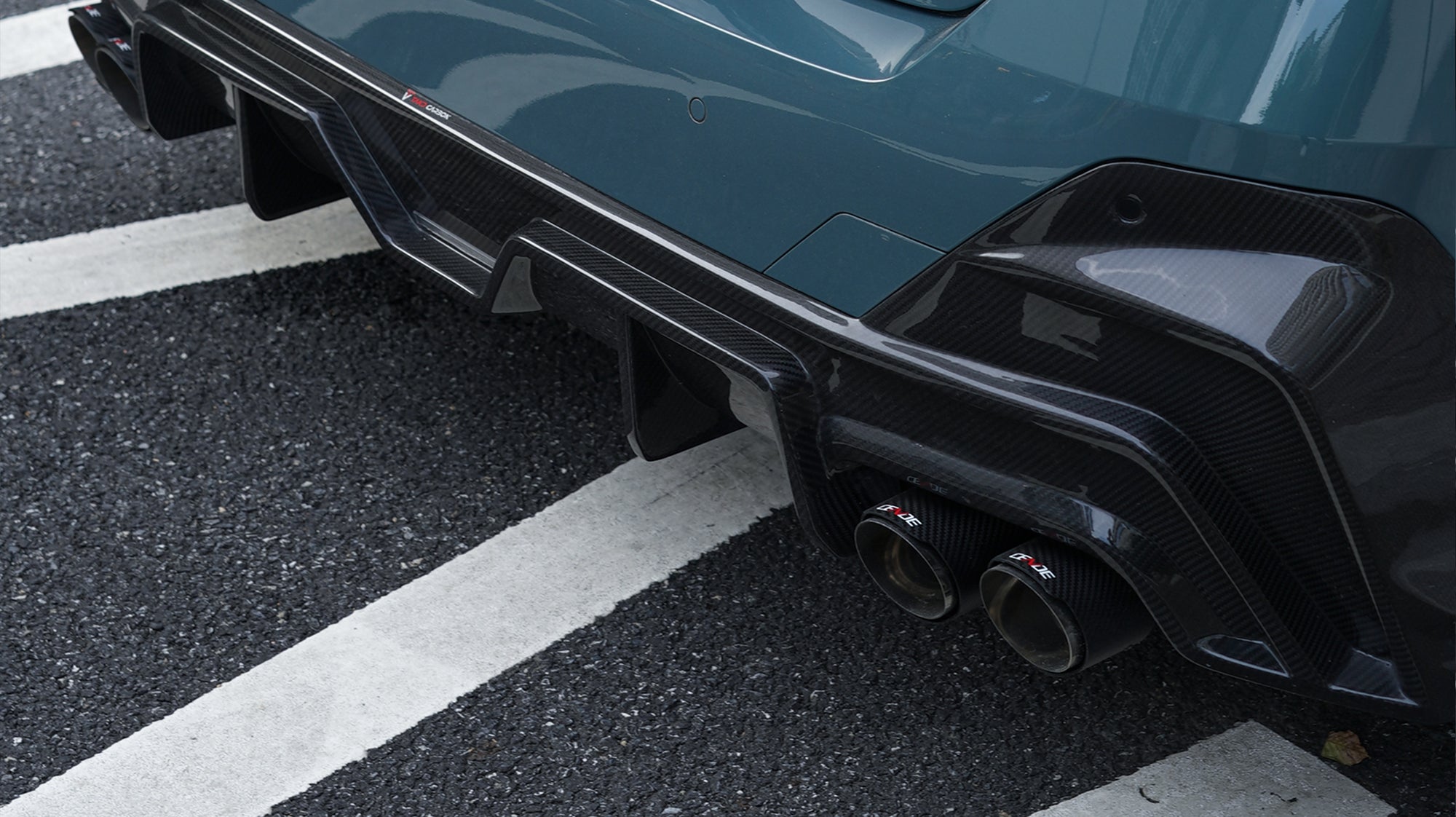 BMW 5 SERIES G6X DRY CARBON FIBER REAR DIFFUSER
