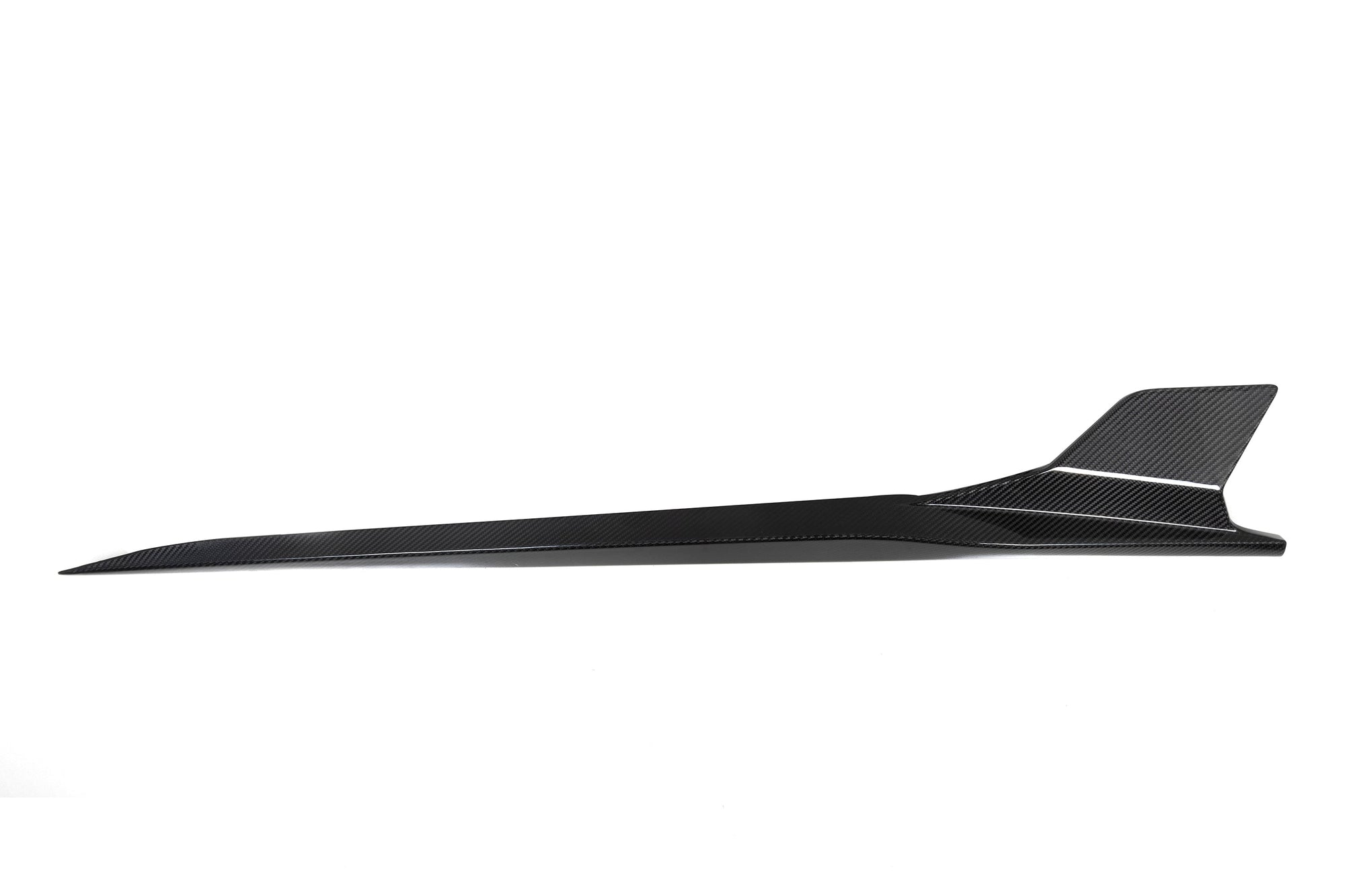 SOOQOO STYLE DRY CARBON FIBER SIDE SKIRT EXTENSIONS BMW 8-SERIES F91 / F92