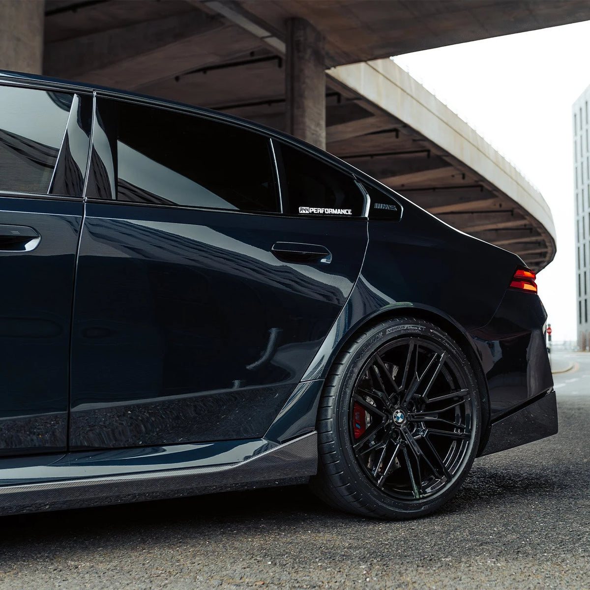 BMW 5 SERIES G90 G99 MP STYLE DRY CARBON FIBER SIDE SKIRTS