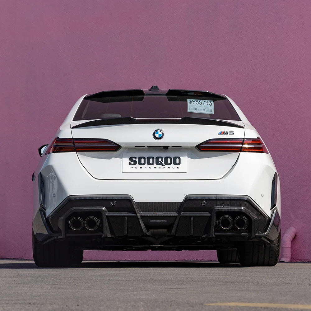 SOOQOO BMW M5 G90 Roof Spoiler In Prepreg Carbon Fiber