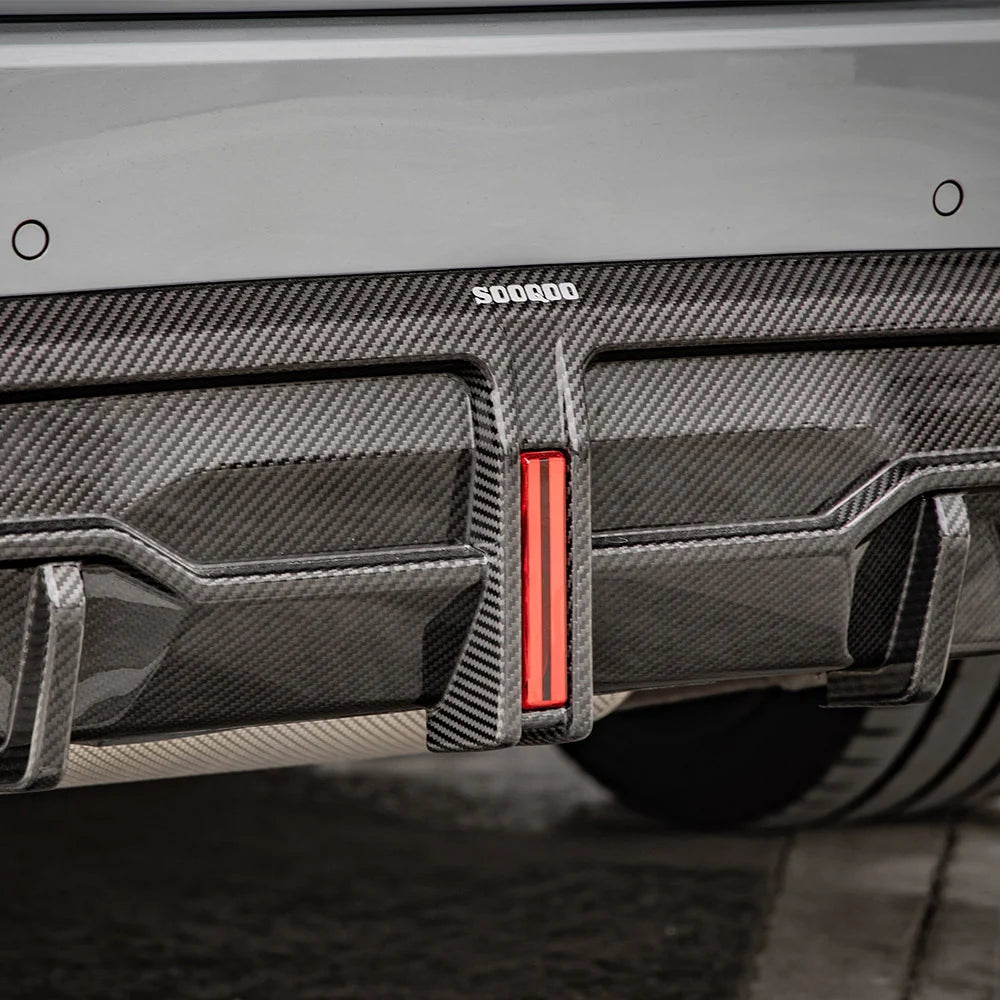 SOOQOO BMW 2 Series G42 Rear Diffuser W/brake Light In Prepreg Carbon Fiber