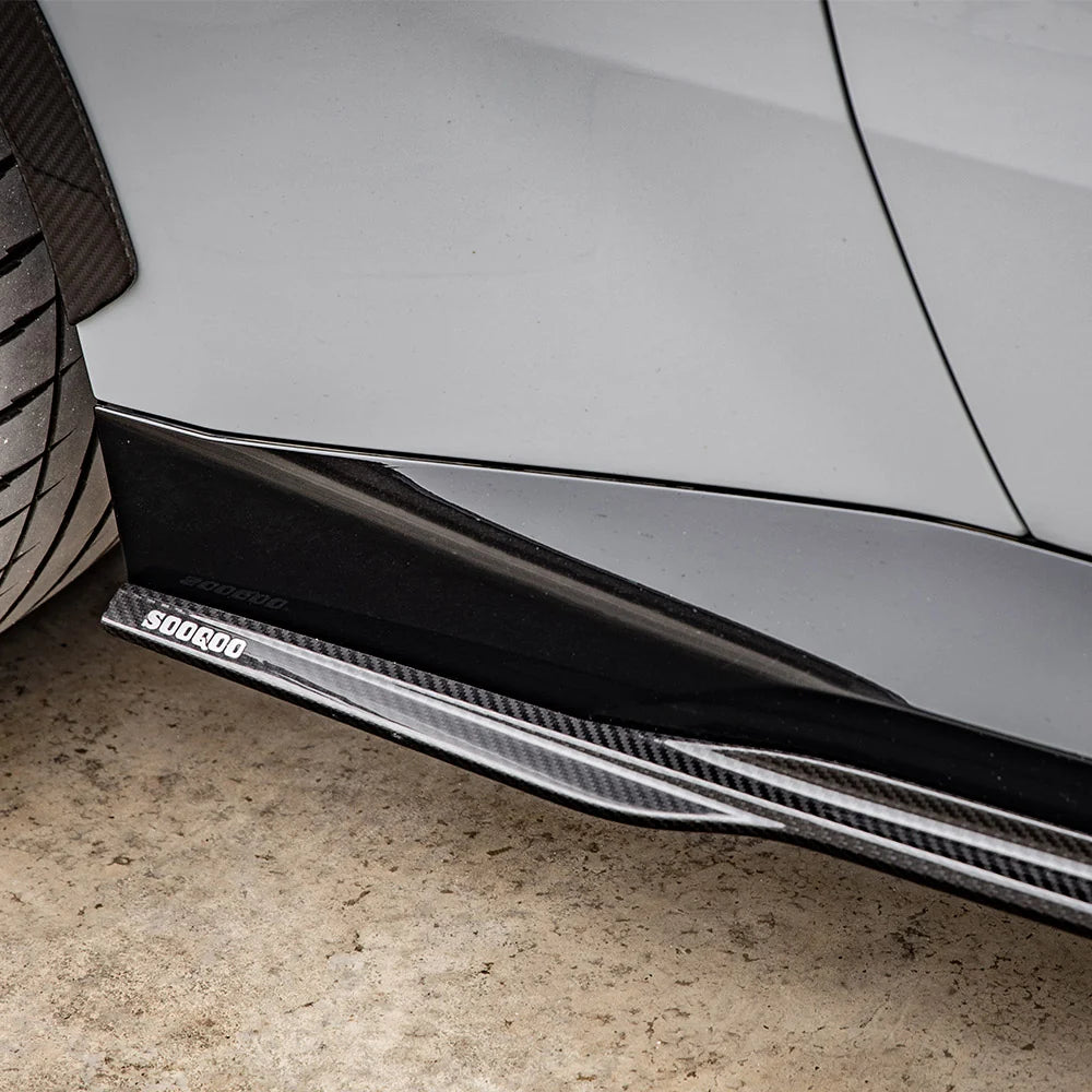 SOOQOO BMW 2 Series G42 Side Skirt In Prepreg Carbon Fiber
