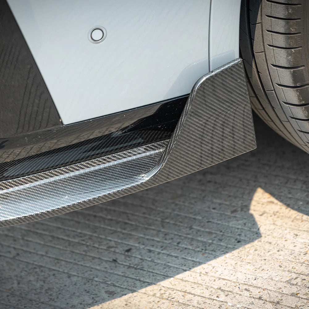 SOOQOO BMW X4 G02 LCI Rear Diffuser W/Brake Light In Prepreg Carbon Fiber