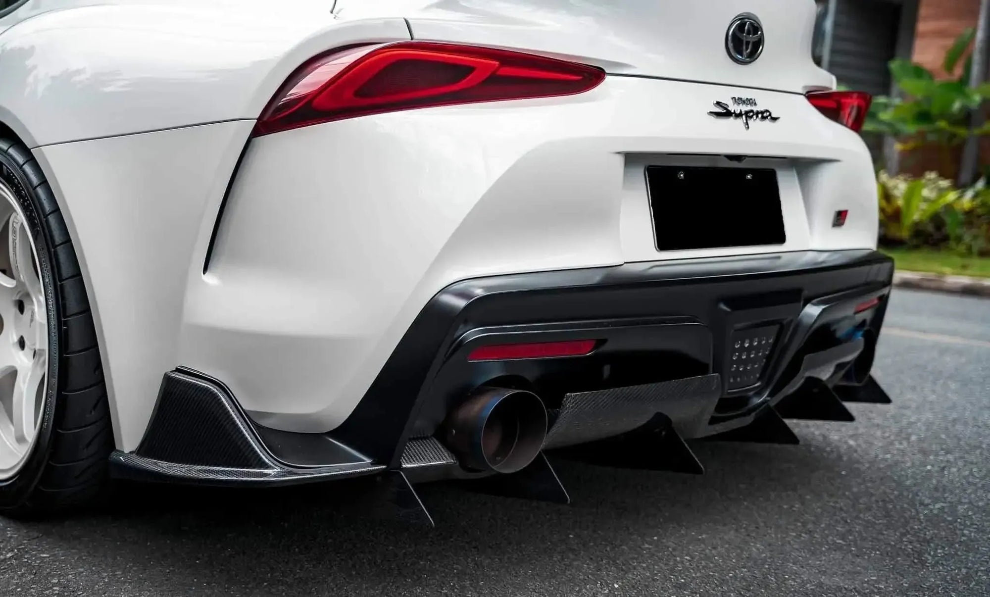 TOYOTA SUPRA A90 MK5 VRS STYLE WET CARBON FIBER REAR DIFFUSER