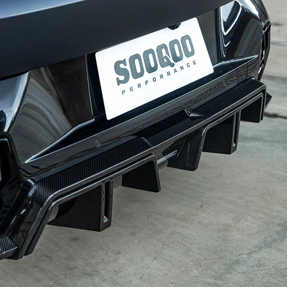 SOOQOO BMW XM G09 Rear Diffuser In Prepreg Carbon Fiber